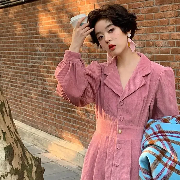 Корейское вельветовое платье коллекции 2024 года новинка осень-зима роскошная