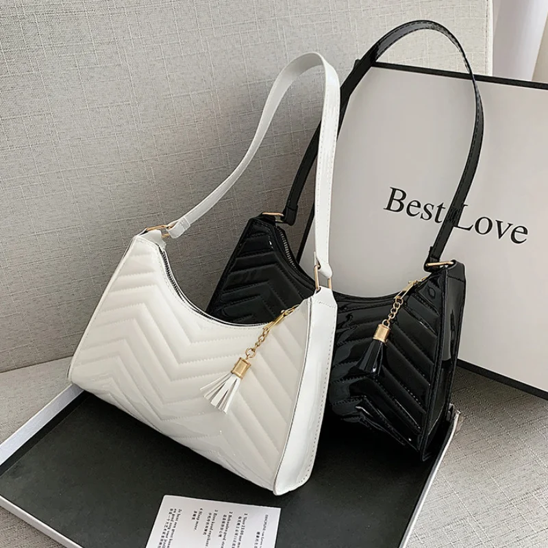 

Модная Лаковая женская сумка 2022, трендовая сумка из искусственной кожи с бриллиантами, женская сумка на плечо, простые сумки на молнии, повс...