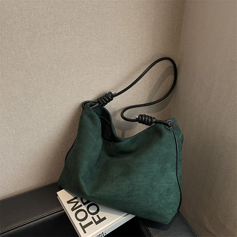 

2023 осень и зима винтажная Замшевая сумка через плечо модная матовая Сумка-тоут на одно плечо повседневная женская сумка