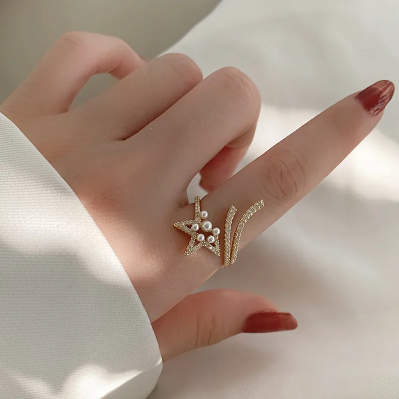 

Дизайнерские неполные Золотые открытые кольца в форме звезды с жемчугом и цирконием для женщин, женское сексуальное готическое кольцо для ...