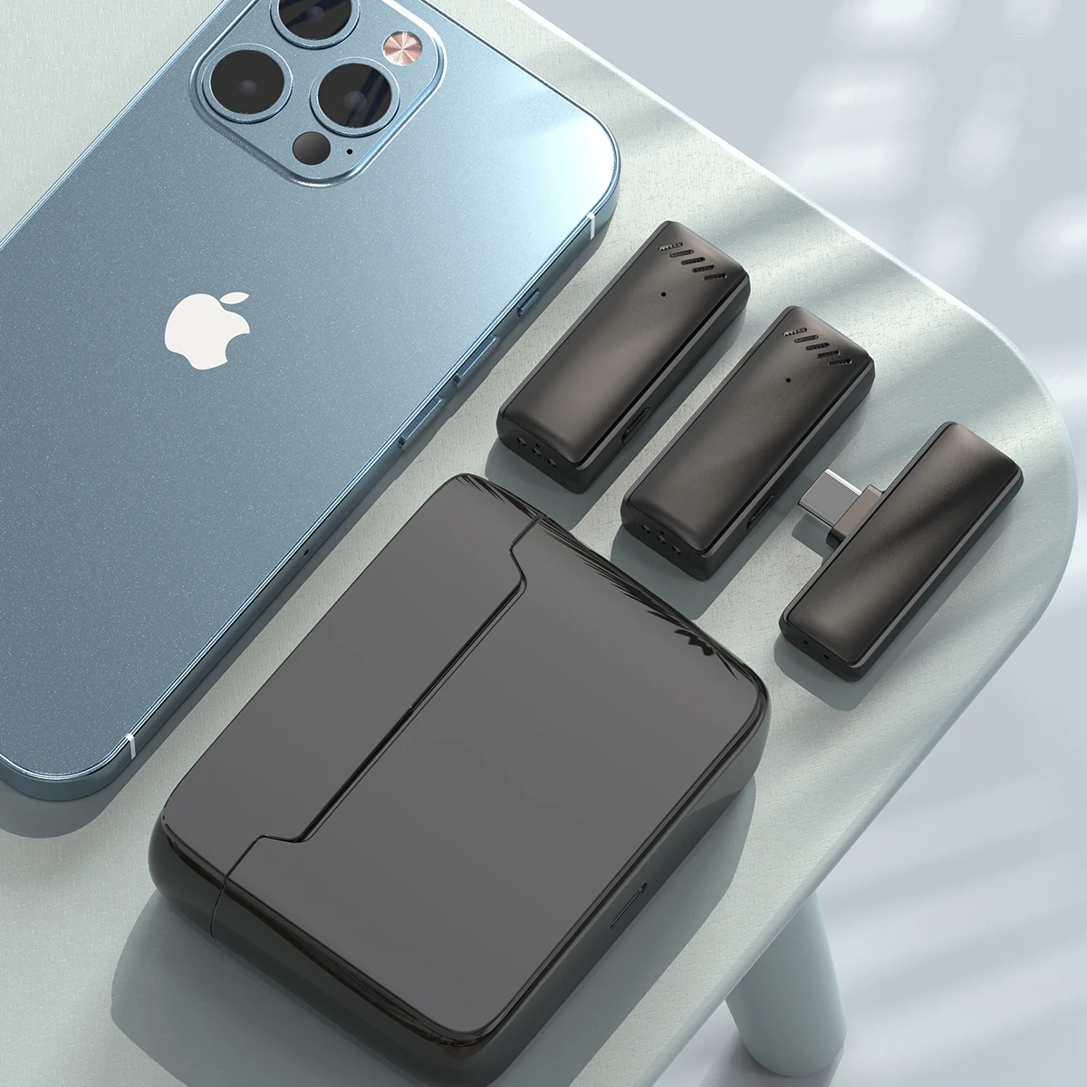 

Wireless Lavalier Microphone Mini Portable Audio Video Dual-Channel Recording Mic for iPhone Android Laptop Live Streaming