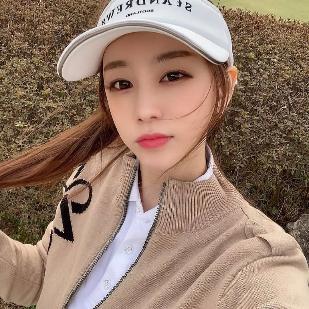 2022 Women's Long Sleeve Button Down Crew Neck Classic Sweater Knit Cardigan