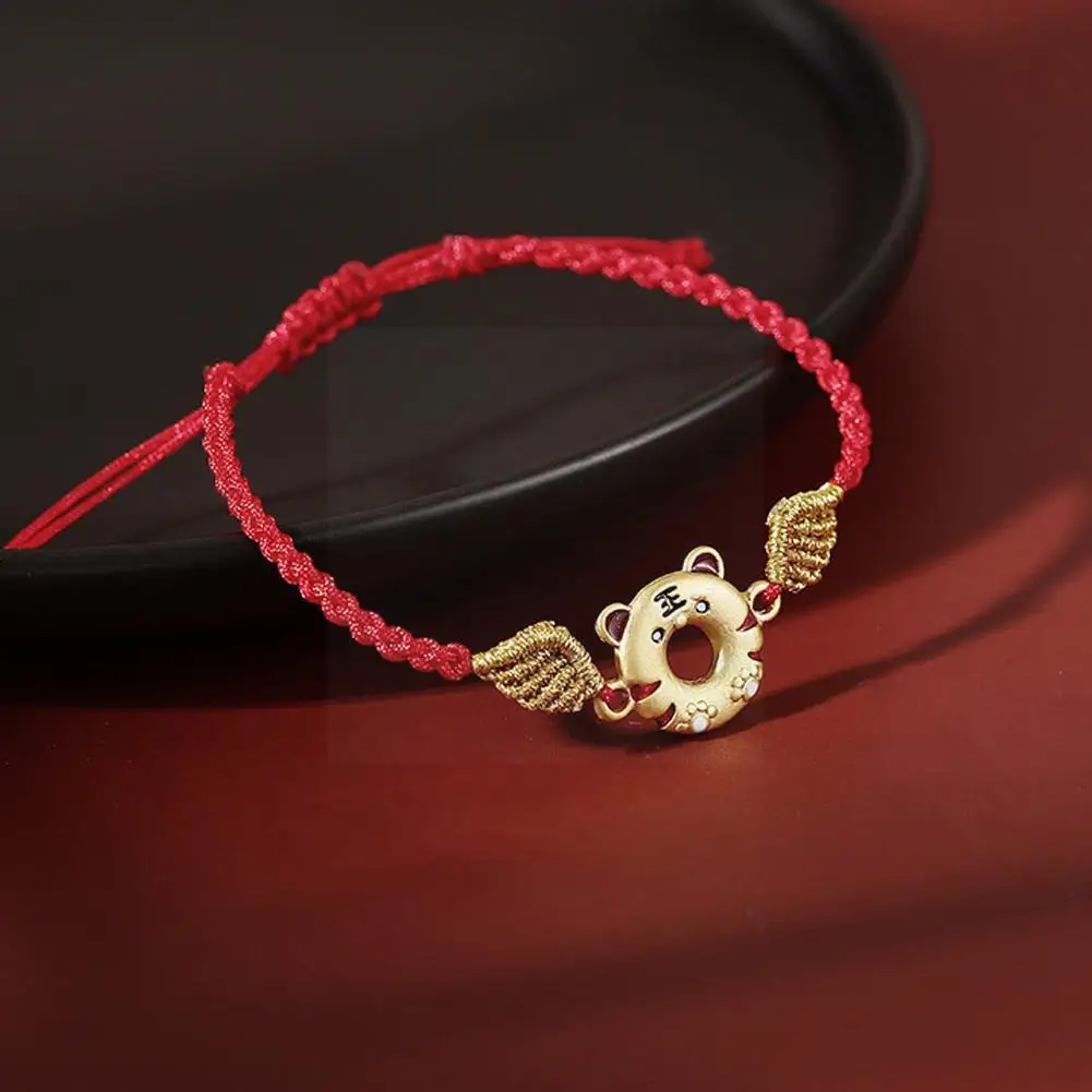 

Zodiac Donuts Year Of The Tiger Bracelet Red Rope Cute SpongeBob Couple Tiger Hand Fashion Rope Braided C6D2