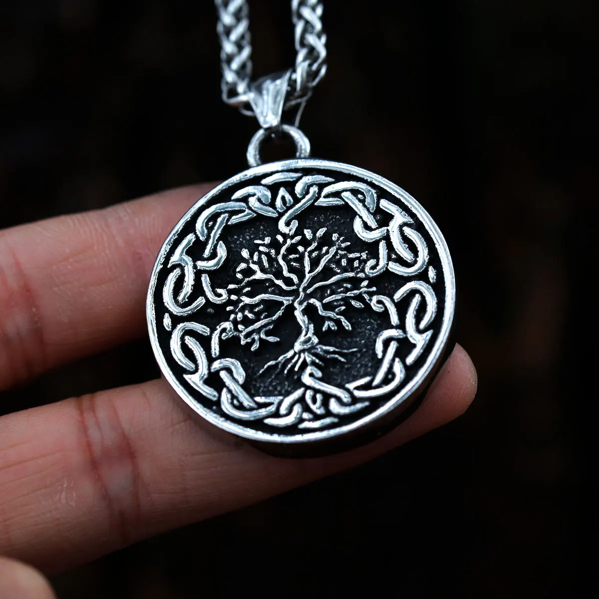 

Nordic Vikings Tree of Life Rune Necklace Men's Stainless Steel Celtic Knot Amulet Pendant Necklace Fashion Punk Jewelry Gift
