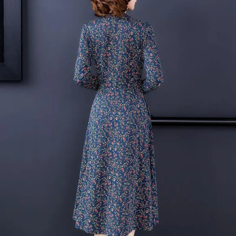 Рисунок 5 - Женский пуловер с воротником-стойкой