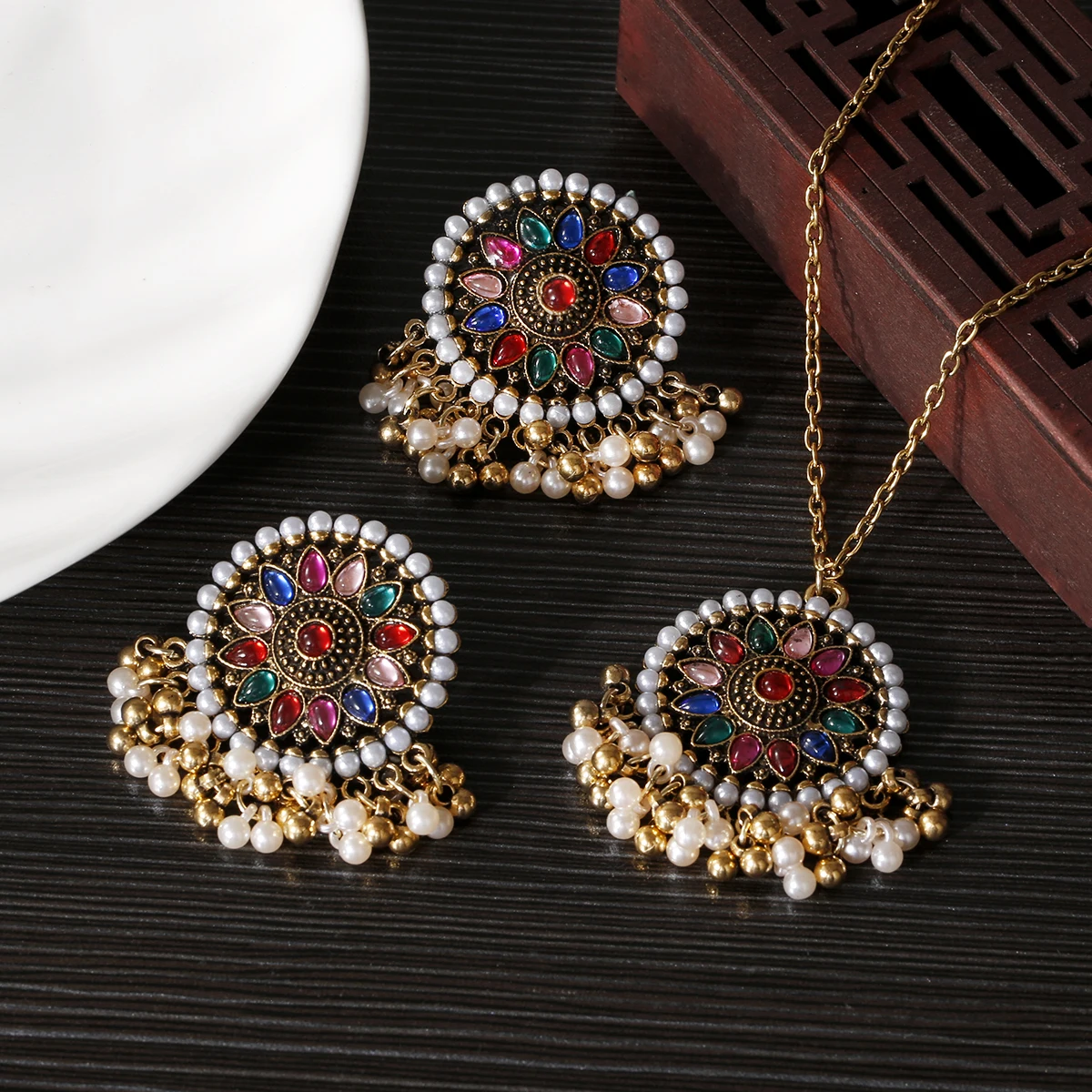 

Gold Color Boho Gypsy Tassel Indian Dangle Earrings Necklace Set 2023 Women Orecchini Jewelry Lady Retro Flower Jhumka Earrings
