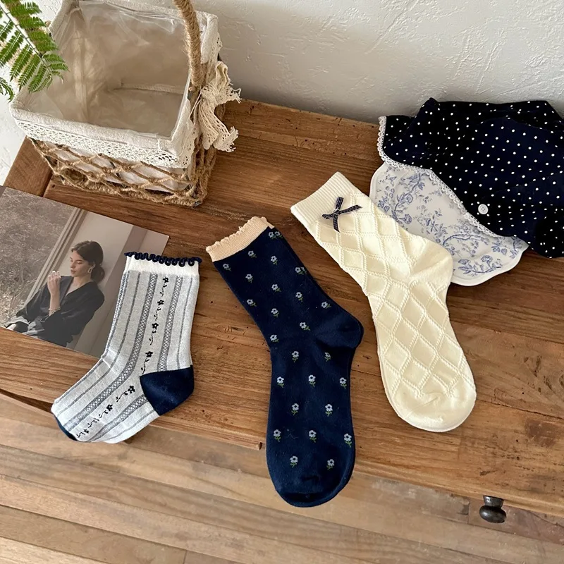 Фото 3 Pairs Causal Cute Light Vintage Navy Blue Bow Korean Socks Women's Mid-tube Sock Simple Comfortable Daily Commute Stocking №3