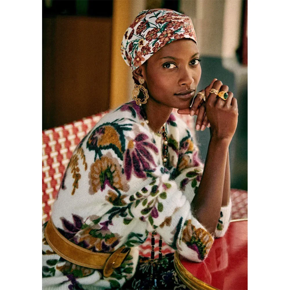 

Свитер вязаный с круглым вырезом и принтом, на осень и зиму