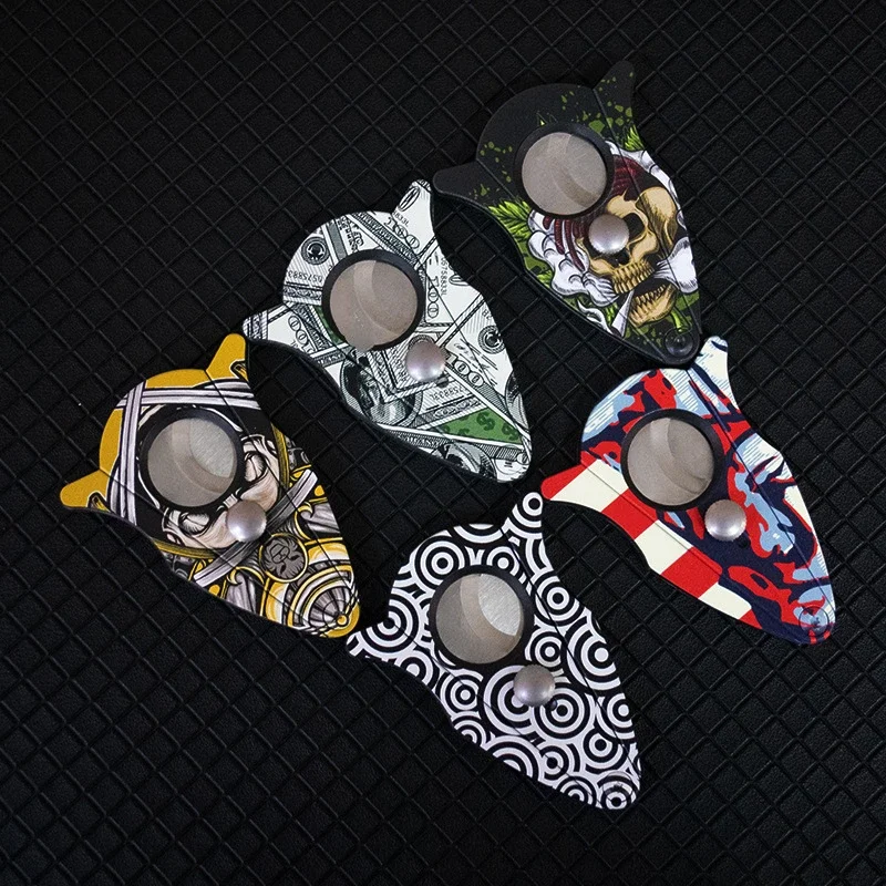 

Creative Stainless Steel Double-edged Cigar Cutter 3D Printed Bat Cigar Scissors Out of Stock Gift Box Packaging Cigar Tool Set