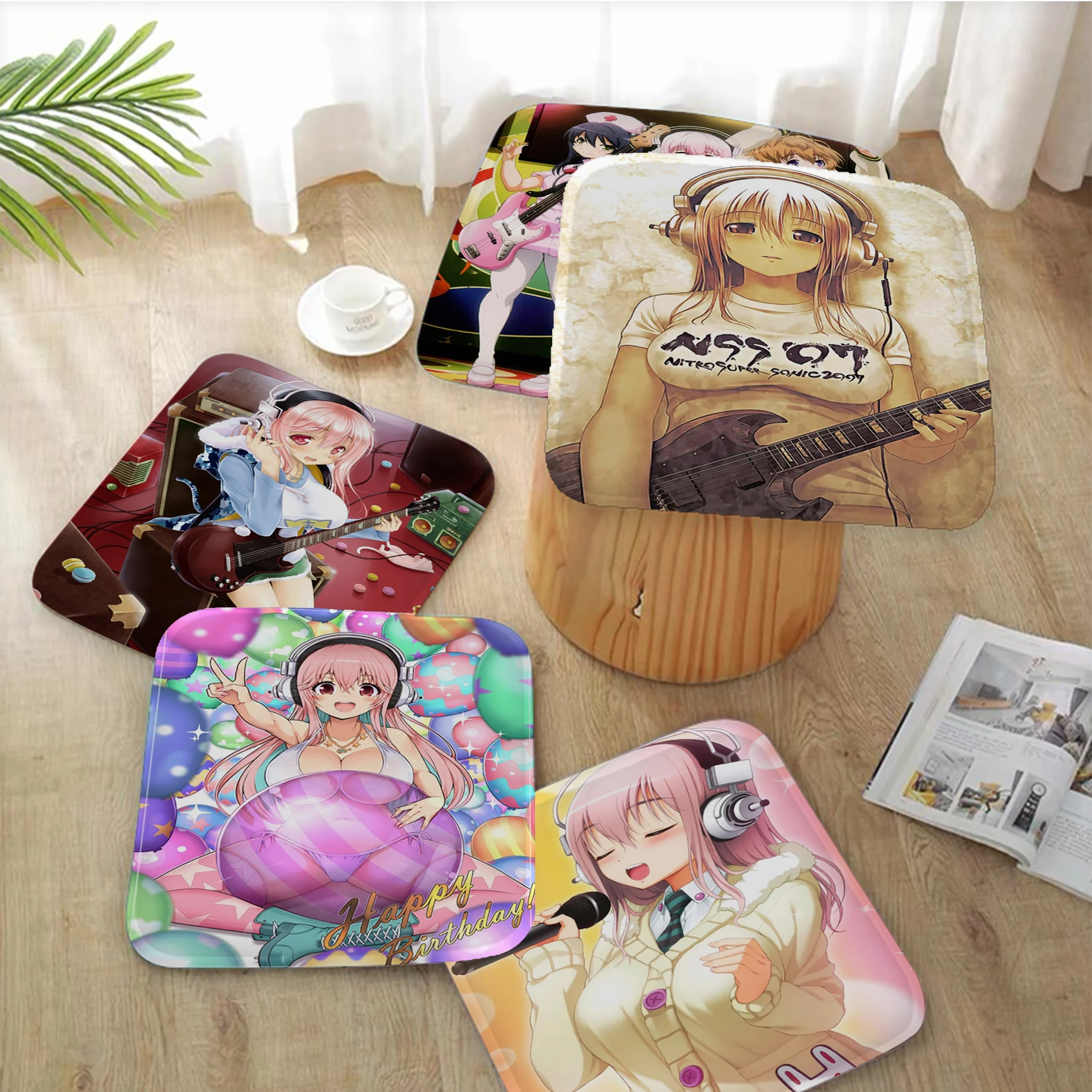 Плюшевая подушка Super Sonico современный минималистичный стиль мягкие удобные