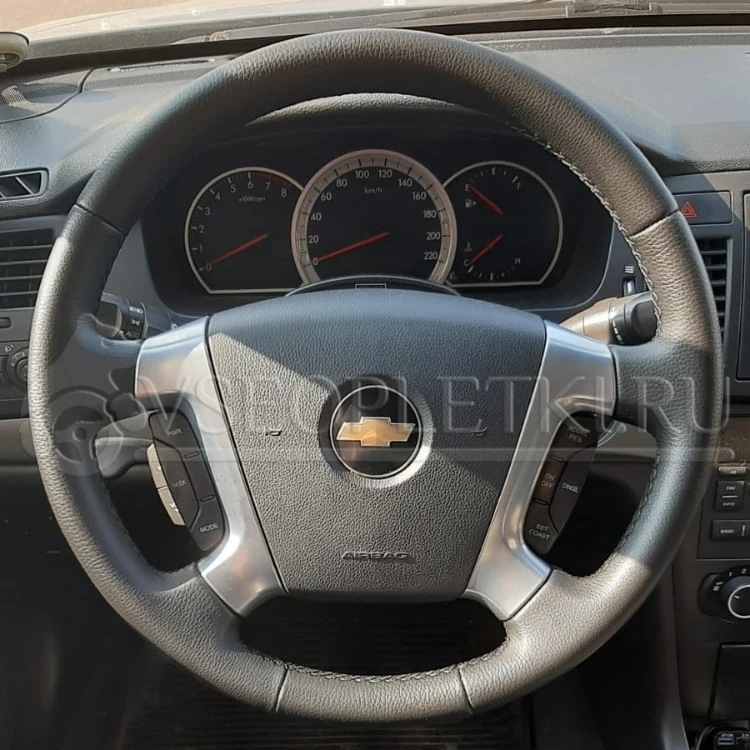 Оплетка на руль &quotChevrolet Epica&quot (Шевроле Эпика) для кожаного руля - черная