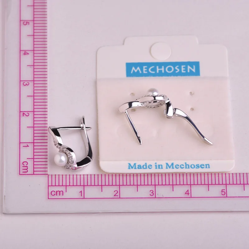 Женские серьги-подвески с искусственным жемчугом Blucome золотистые крючками в