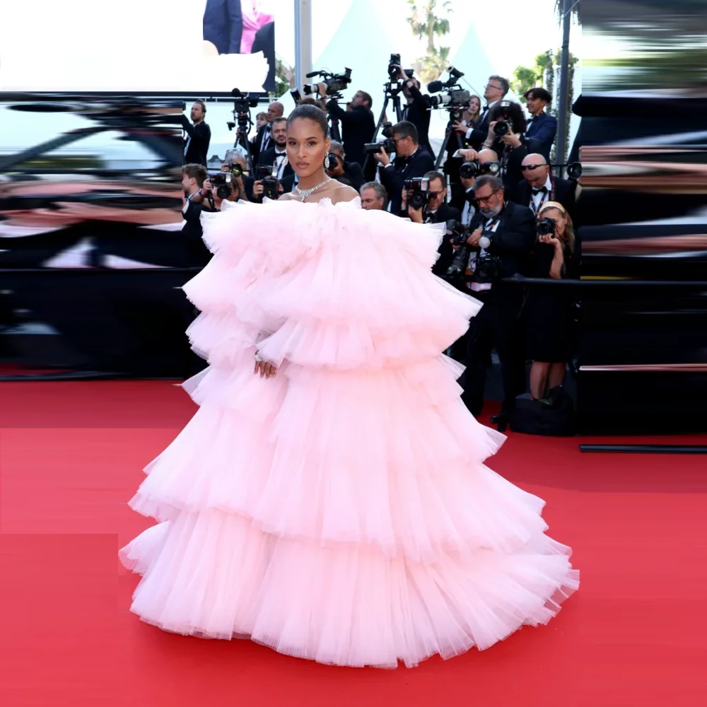 

Luxury Pink Maxi Gown Layered Ruffle Party Dresses with Sleeves Tulle Red Carpet Extra Lush Off Shoulder Formal Dress Fullness