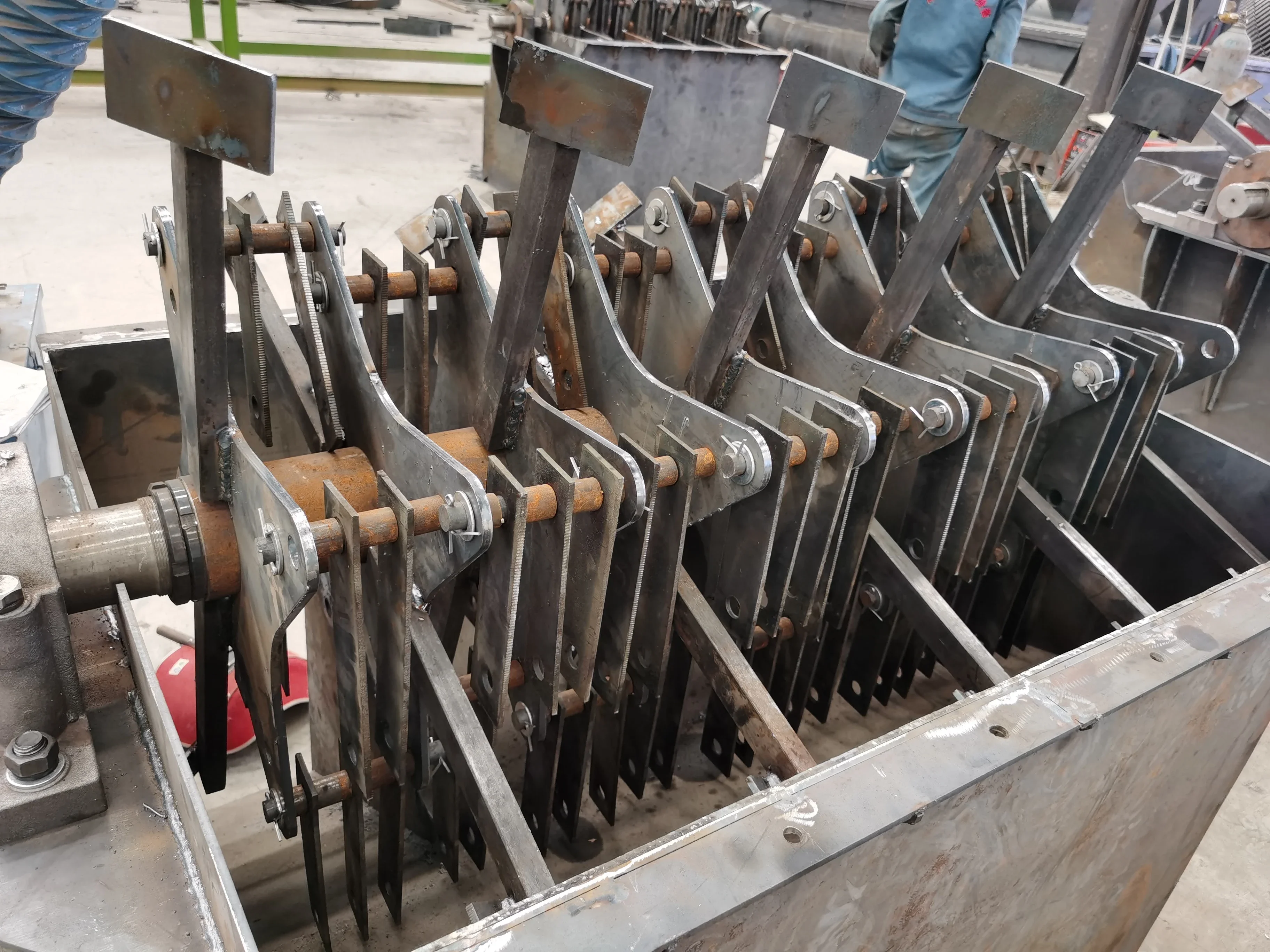 Измельчитель полумородных материалов YSX для кормов и отходов животных осадков