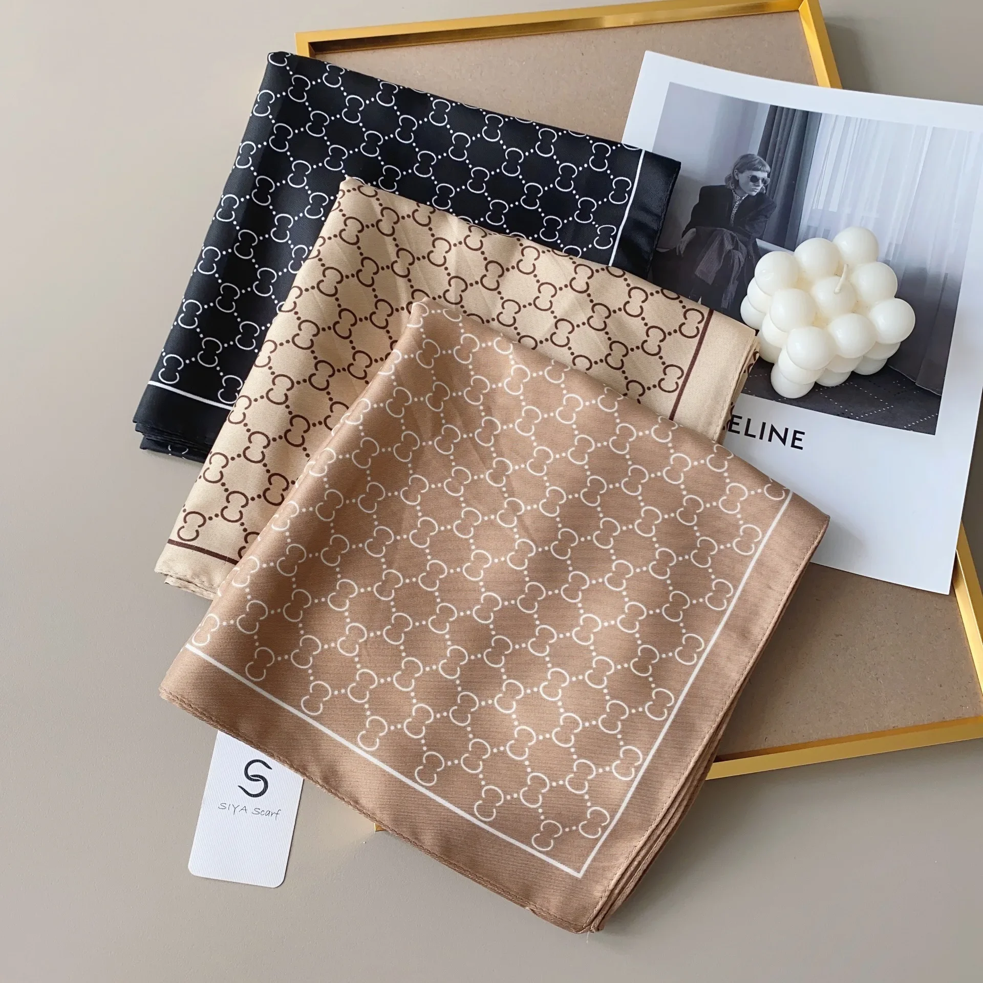 Женский шелковый шарф