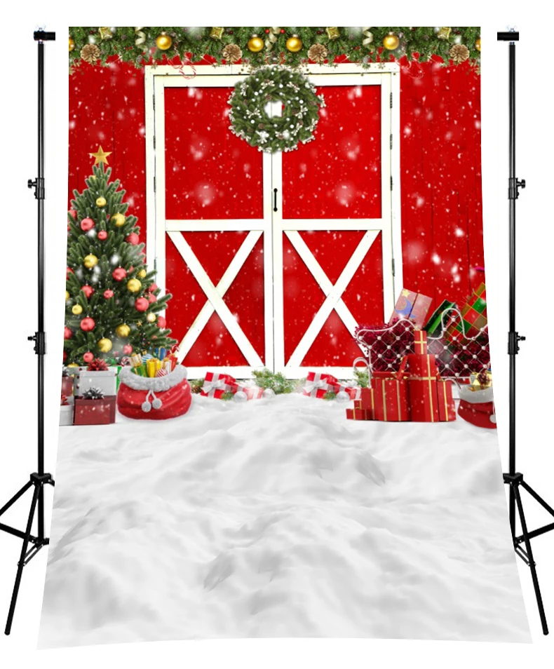 

Белый Снежный пол красная дверь деревянная стена Рождественский фон для фотосъемки подарки деревья венок Новорожденный ребенок портрет де...
