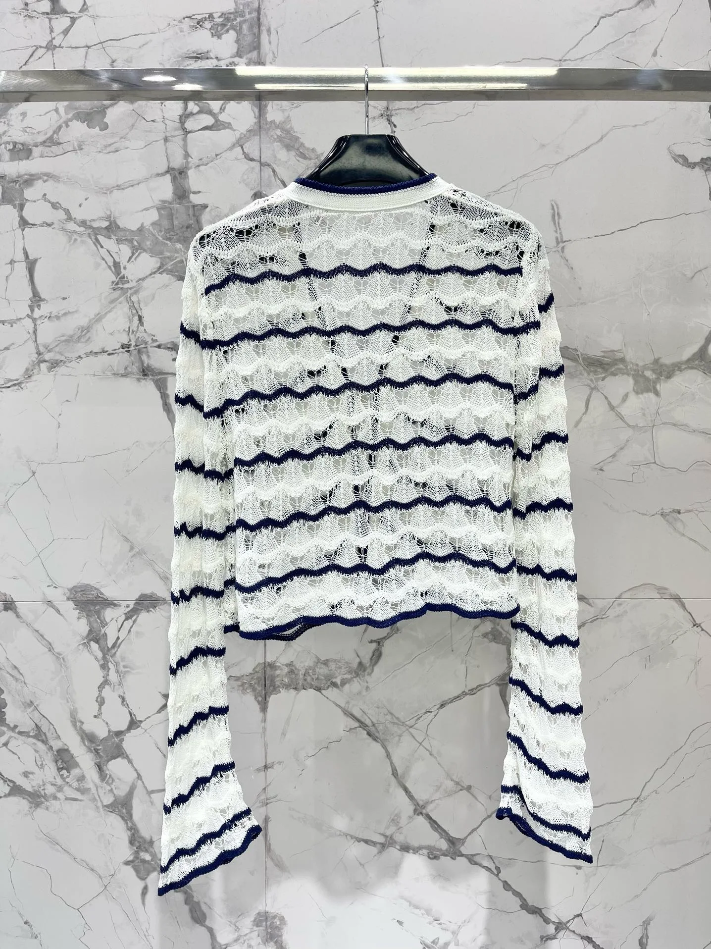 Женская одежда 2024 вязаный кардиган с текстурой перфорированной поверхности в