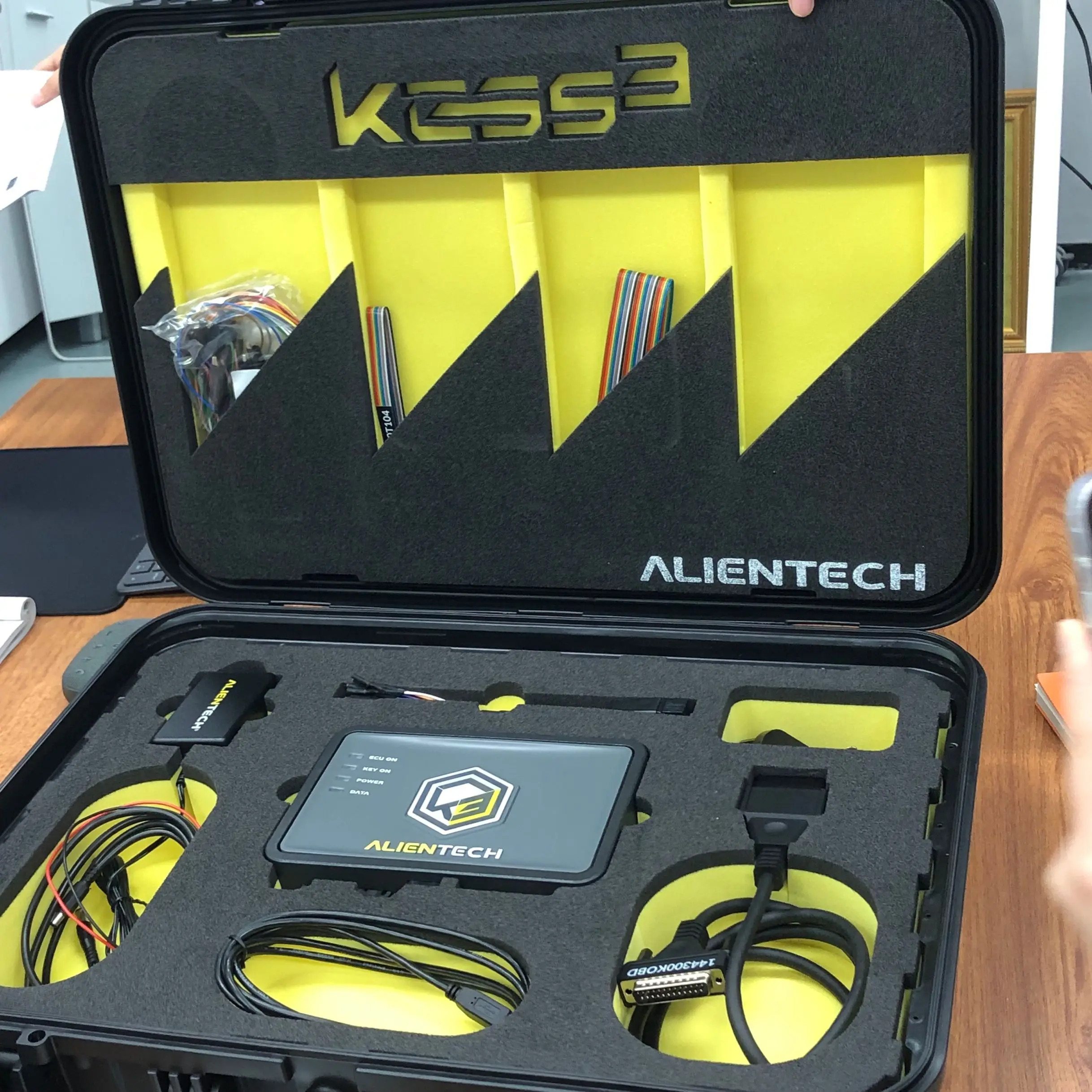 Фото Новый ALIENTECH KESS3 KESS V3: Модификация, настройка, ремонт, клонирование, чтение, запись, программирование ЭБУ и TCU, OBD Boot и Bench №4