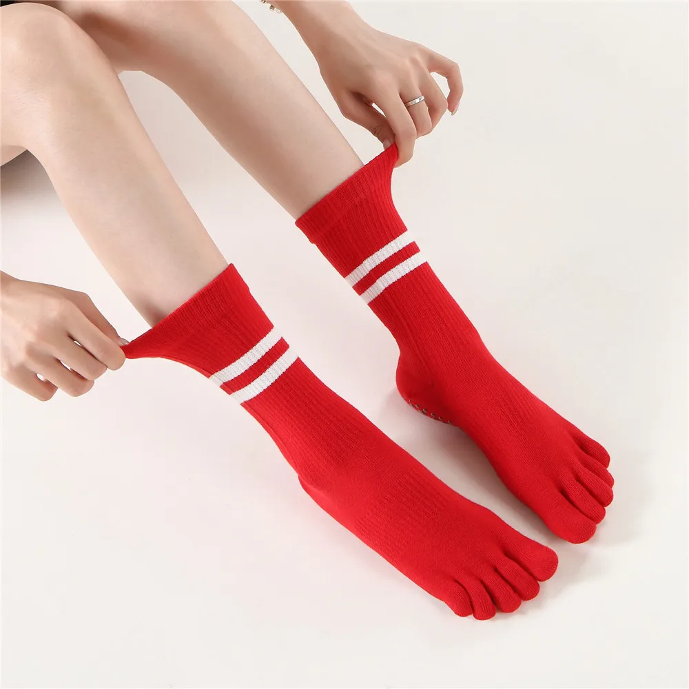 

Women Five Toed Yoga Socks Cotton Classic Stripe Soft Breathable Pilates Ballet Dance Fitness PVC Non Slip Floor Calf Socks