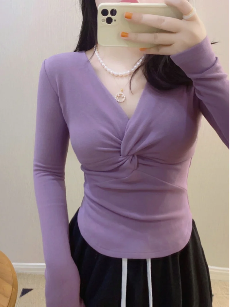 

Женская футболка с V-образным вырезом, длинным рукавом