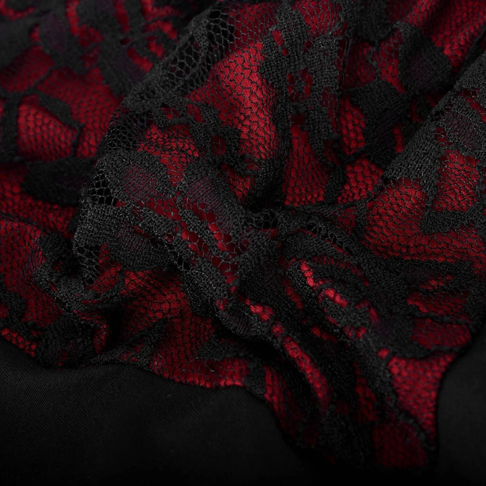 Средневековое готическое женское платье в стиле пэчворк с длинными