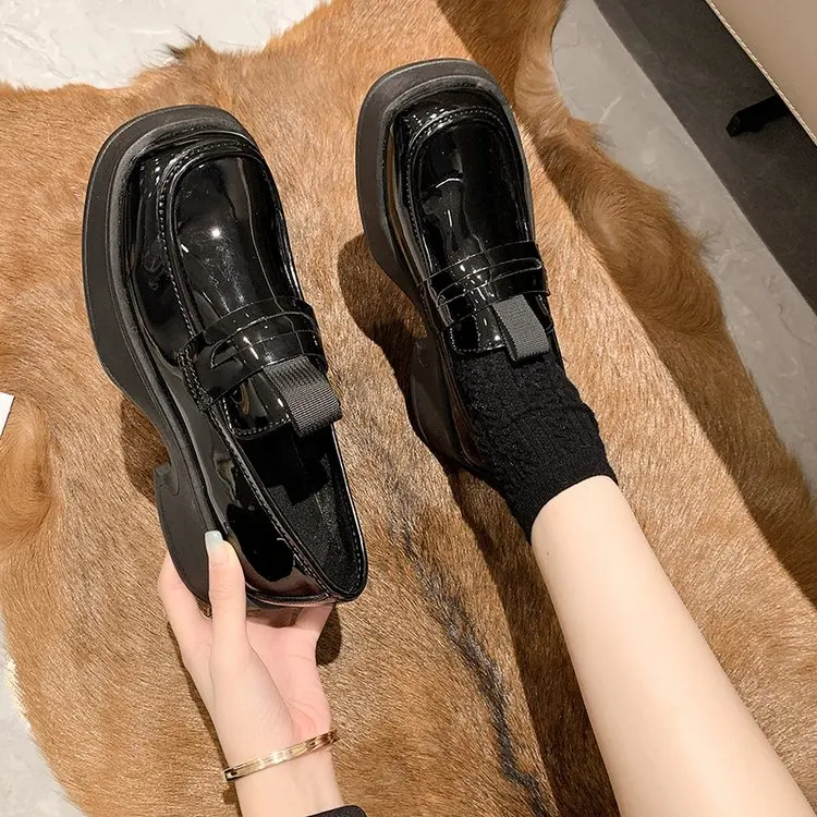 

Туфли Shallo женские с квадратным носком, модные лоферы в британском стиле, меховые оксфорды, повседневные кроссовки, платформа, клоги, универс...