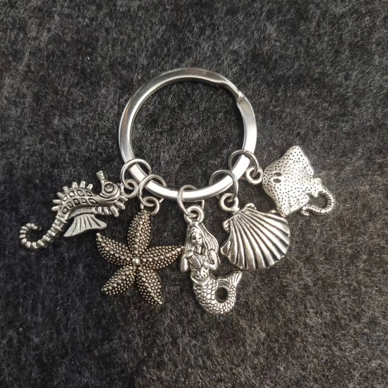 

Mermaid Starfish Ray Seahorse Shell Rudder Silver Color Key Chains Ring Women Friendship Jewelry Accessories Fashion Pendant