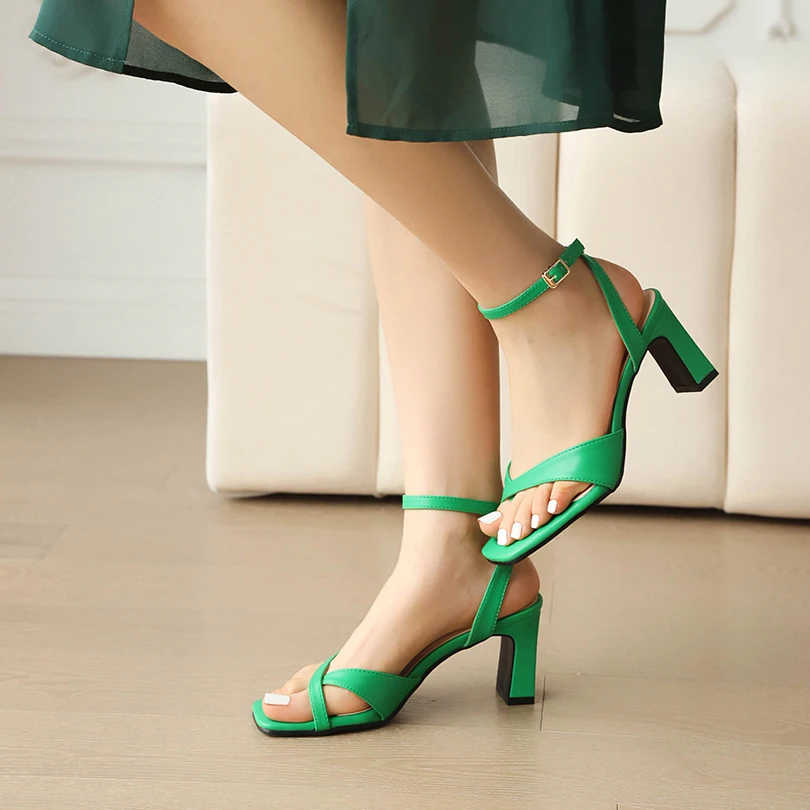 Женские босоножки с ремешком на щиколотке туфли толстом каблуке квадратным