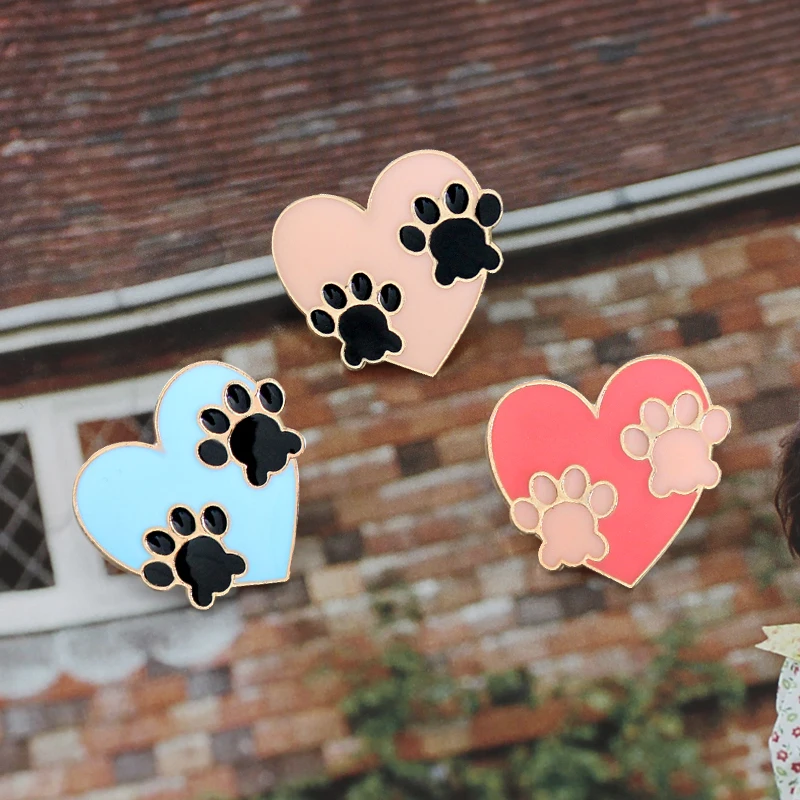 3 Colors Cat Paw Print Enamel Pins Pink Blue Red Love Heart Printing Brooches Metal Backpack Lapel Badge Jewelry Gift