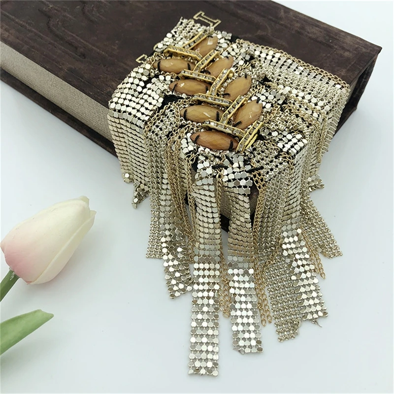 Модная черная эполета с кисточками из бисера для одежды в стиле панк пальто костюма «сделай сам», модный значок с кисточками, нашивки с эполетами на плечо, аппликации Модная черная эполета с кисточками из бисера для одежды в стиле панк пальто костюма «сделай сам», модный значок с кисточками, нашивки с эполетами на плечо, аппликации