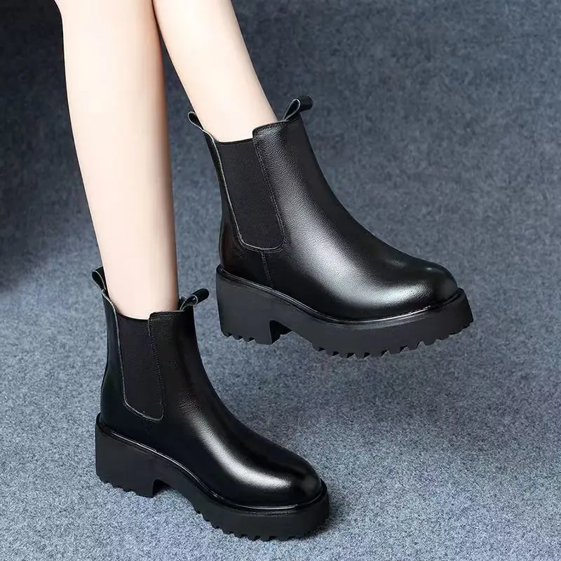 

Soft Leather Motorcycle Boots Single Thick Bottom Chimney Chelsea Short Fashion Mid-tube Women Shoes