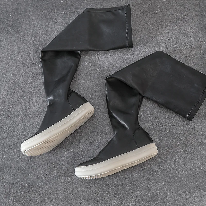 Женские кожаные сапоги выше колена зимние на платформе без застежки роскошные