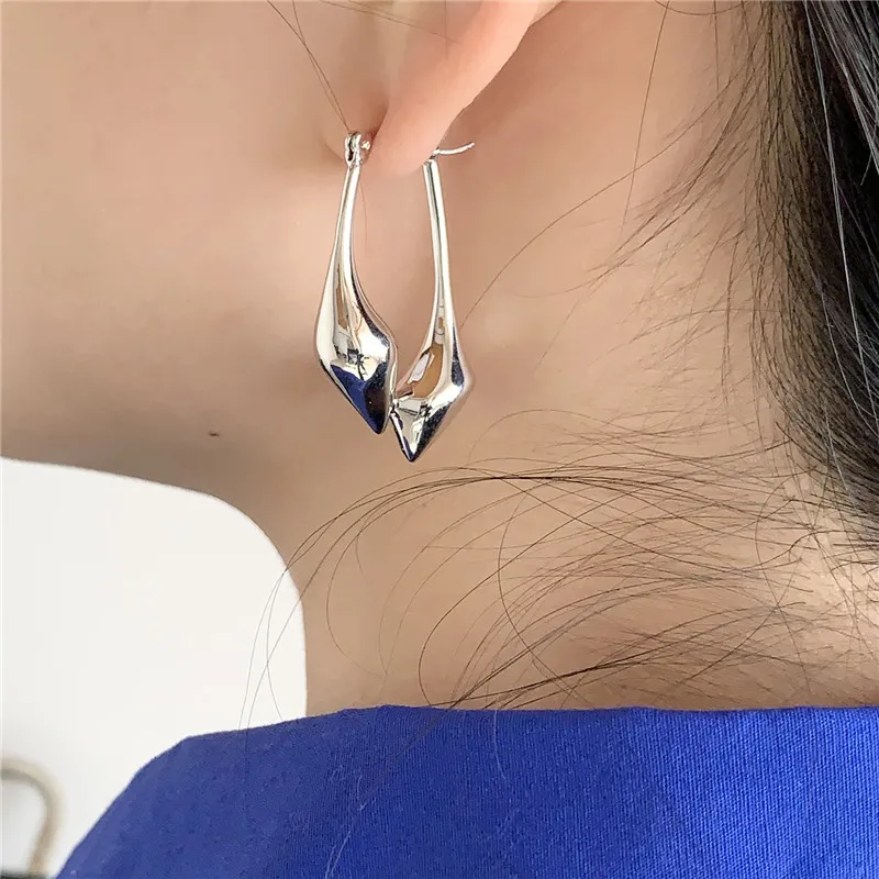 

French Niche Design Irregular Water Drop Earrings Women's High-End Sense Of Cold Simple Exaggerated Fashion Jewelry Gift