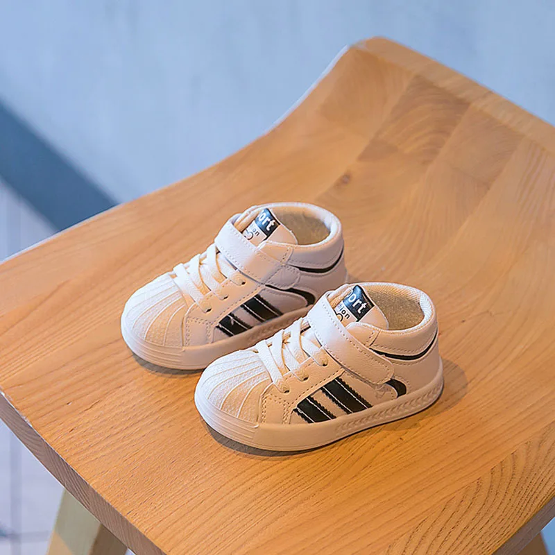 

Кроссовки Детские с ракушным носком, повседневные Нескользящие, мягкая подошва, износостойкие легкие, для начинающих ходить мальчиков и де...