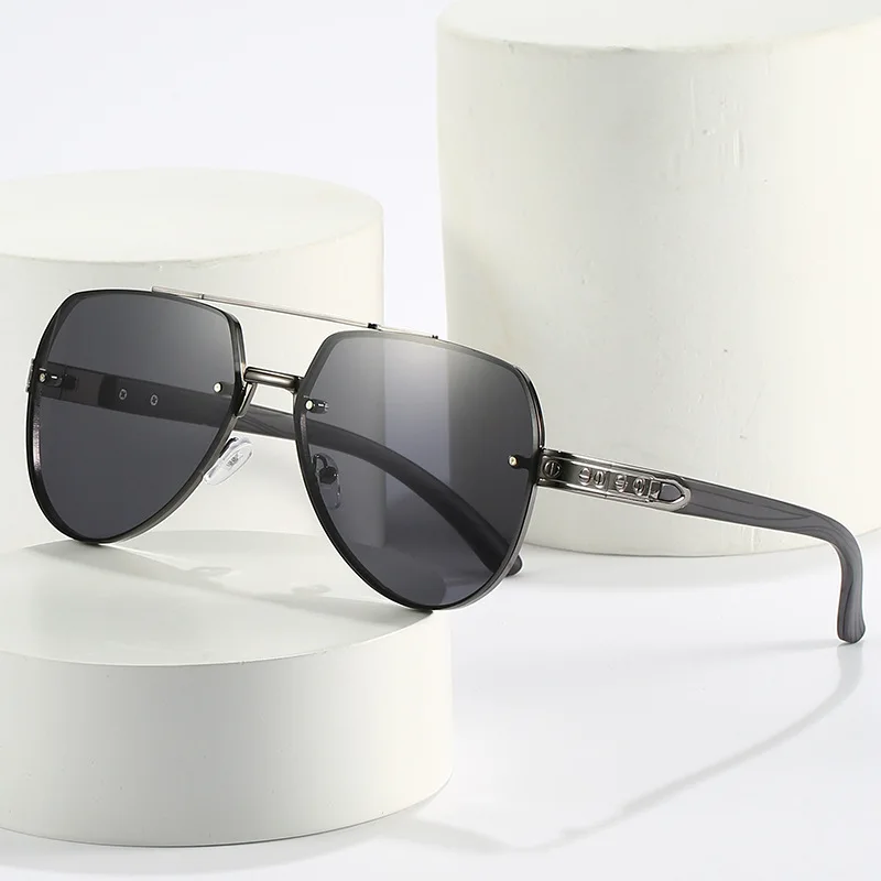 

2022 New Color Sunglasses Female Retro Toad Mirror Male Metal Ins Trend Glasses Korean Version Large Frame Sunglasses