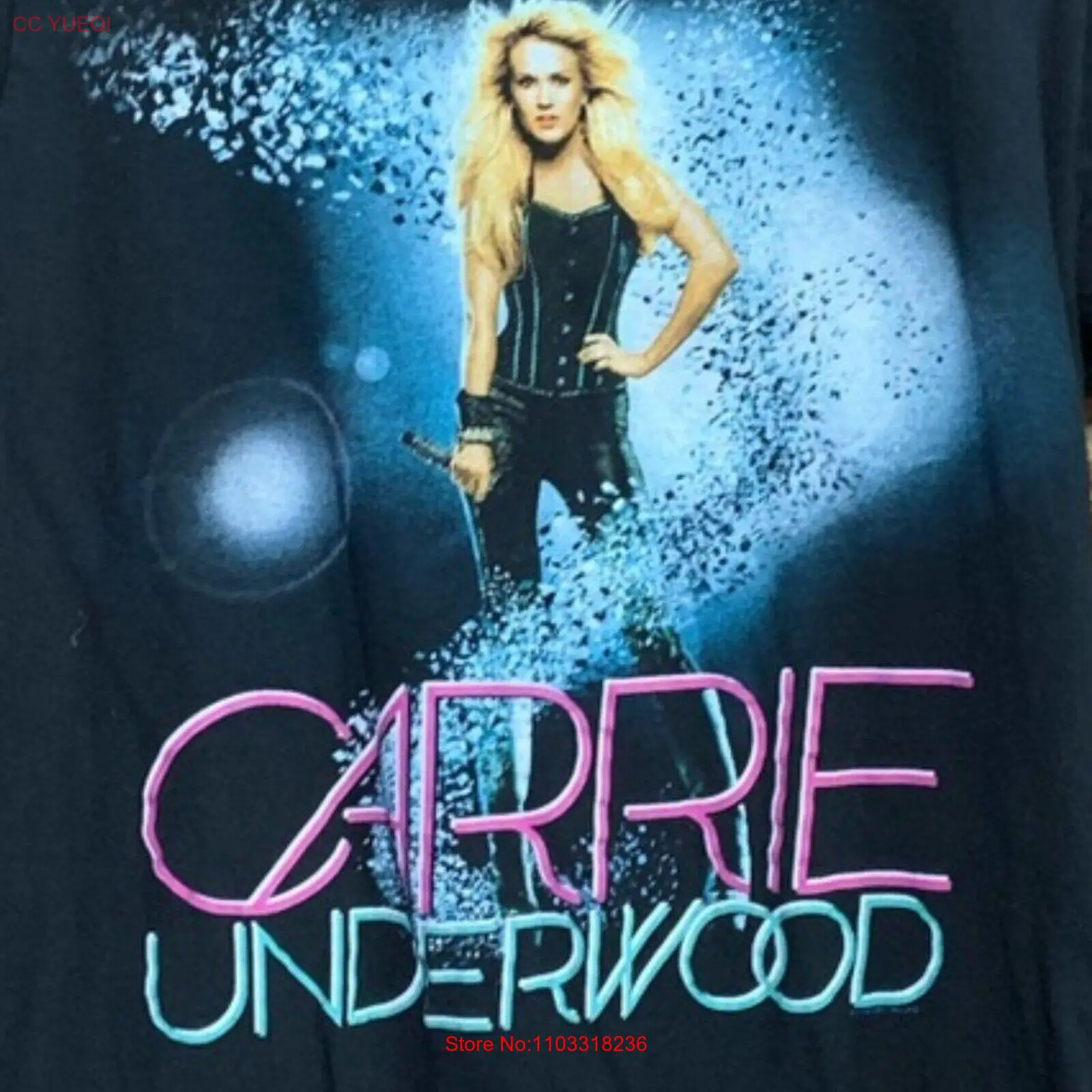 Черная футболка с графическим принтом Кэрри Андервуд