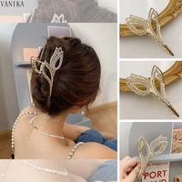 fashion pearl tulip catch clip female summer large ponytail claw clip shark clip geometric woman hair clip heawear accessory