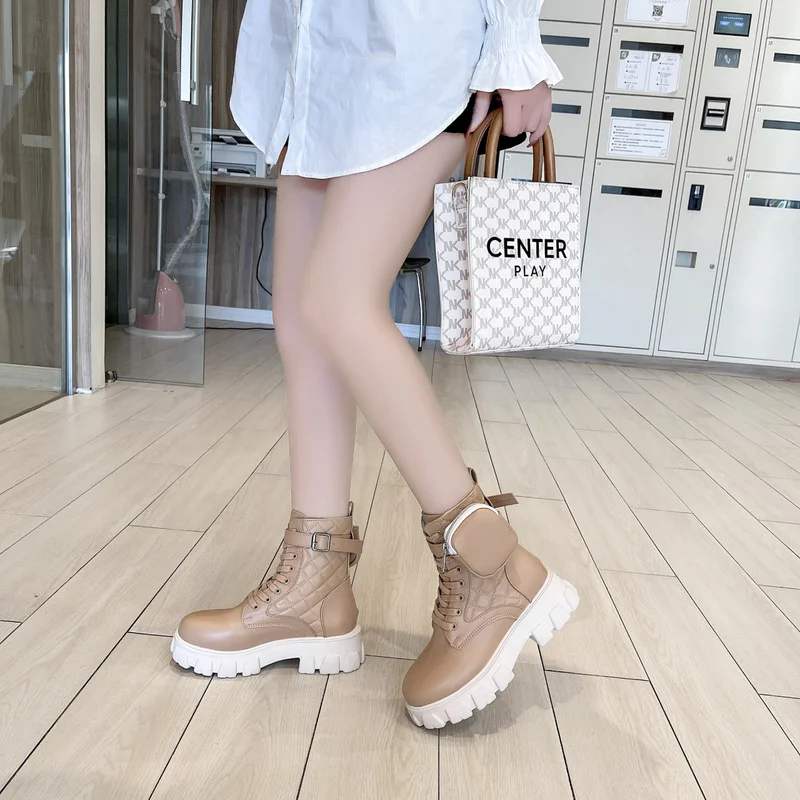 

Black Punk Ankle Platform Motorcycle Martin Boots Women Lace Up Chunky Heel Belt Buckle Pocket Plus Size 43 Designer Shoes Women