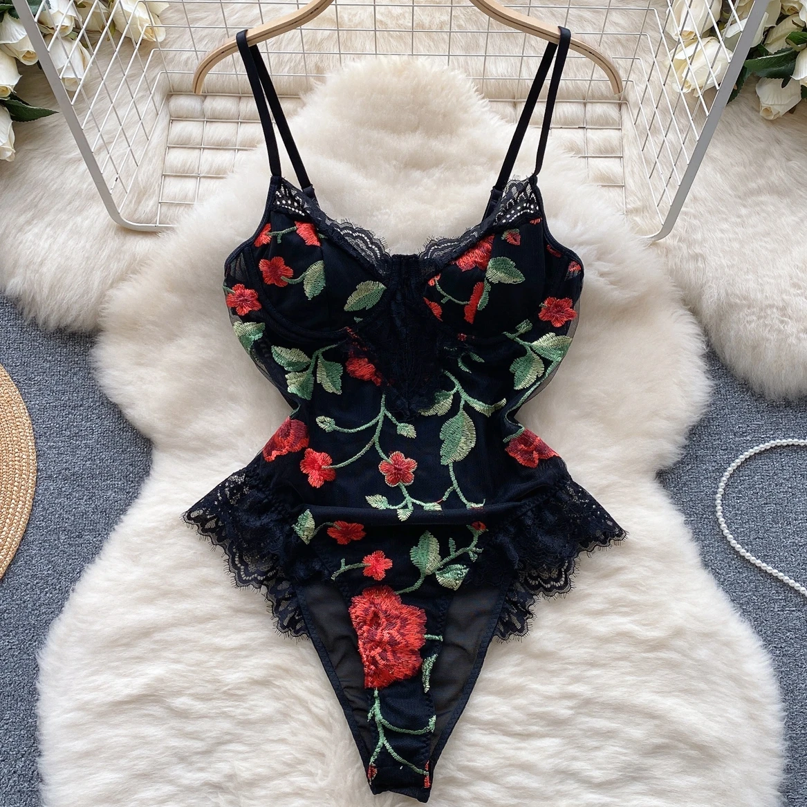 

Женское боди на бретельках, соблазнительное боди с цветочным принтом, облегающий кружевной топ в стиле пэчворк, 2023