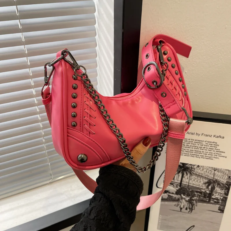 

Rock Style Metal Chain Pu Leather Casual Handbags for Women Punk Rivet PU Women's Bag Trend Fashion Rock Street Crossbody