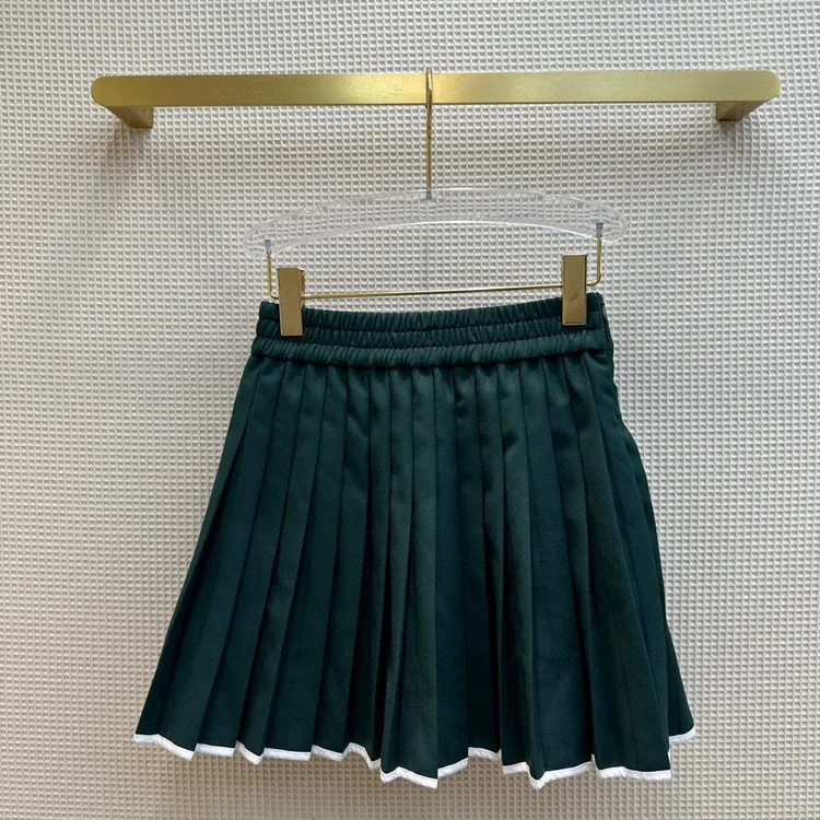

New preppy girly loose and thin pleated skirt