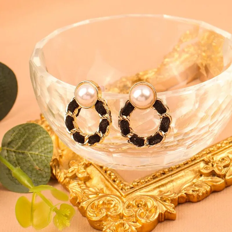 2022 черные кожаные серьги-гвоздики модные золотые серьги-кольца ювелирные