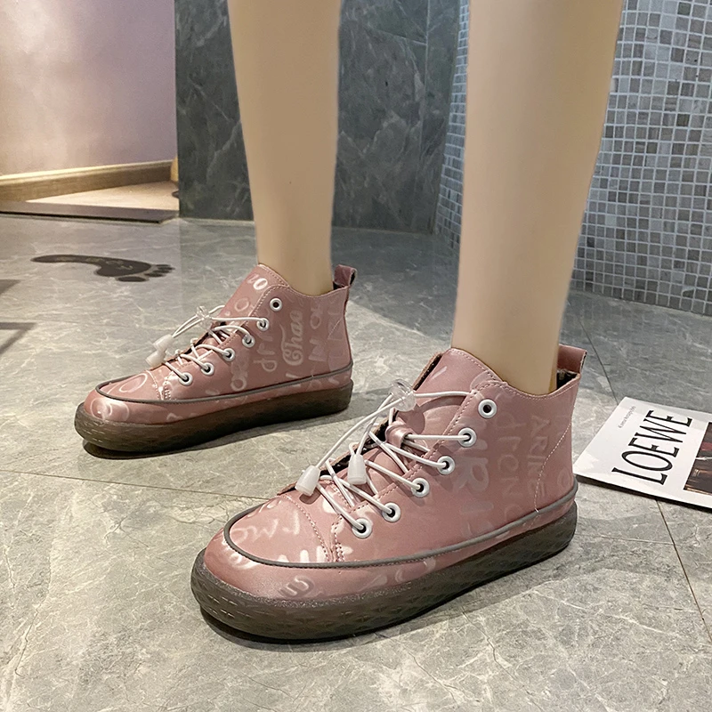 

Flat High-top Shoes Women Plaid Inside Letters Graffiti Single Shoes Ladies Elastic Band Fashion Sports Shoes Zapatos de mujer
