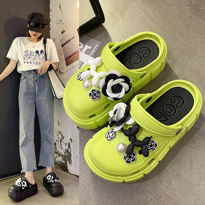 

Summer Outside The New Slides Women Shoes Fashion Cartoon Flower Concise Dongdong Thick sole Med (3cm-5cm) Baotou Beach Shoes