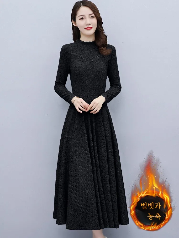 Черное кружевное утолщенное базовое платье на флисовой подкладке новинка 2024