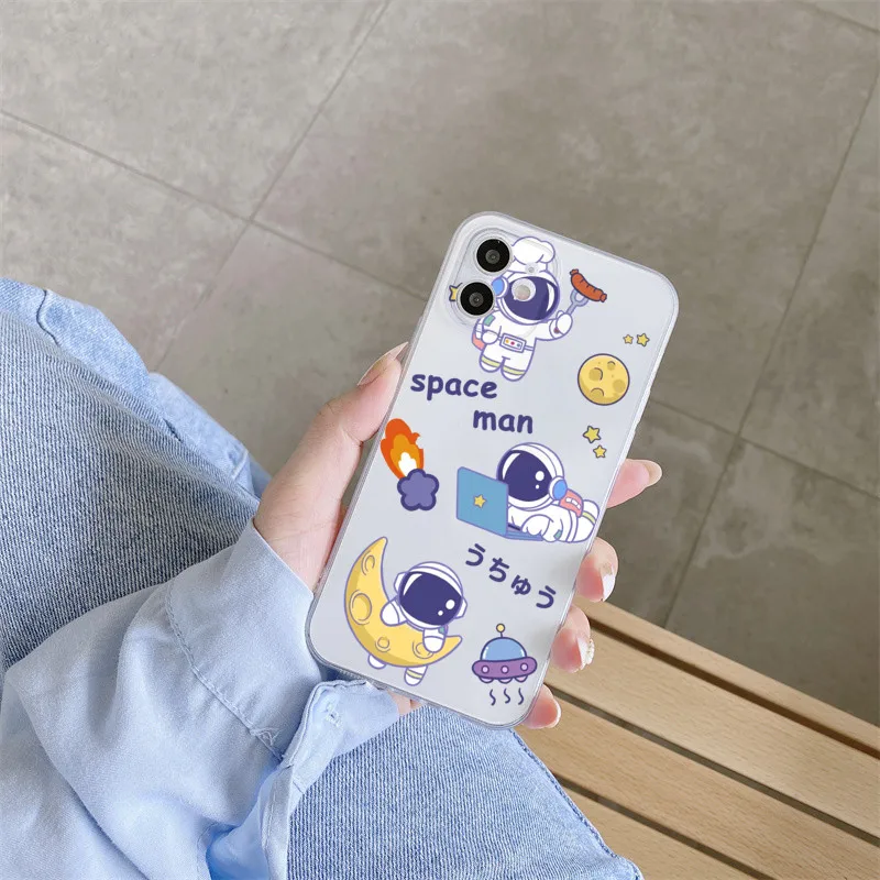 

Cute Anime Astronaut Transparent Phone Case For iphone Mini 13 12 11 Pro Max Case X XR XS SE 2020 7 8 Plus Vintage Phone Coque