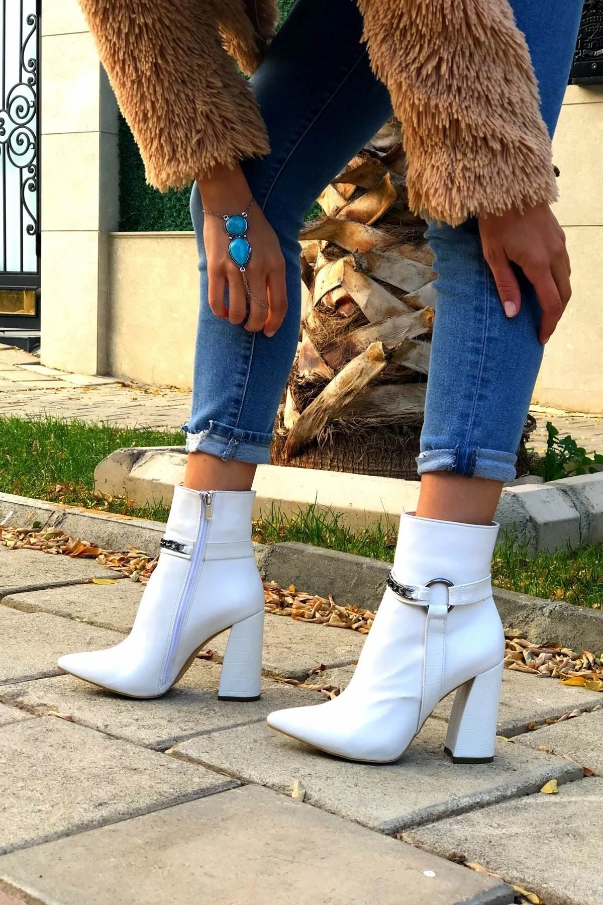 

Granada White Skin Buckled Boots