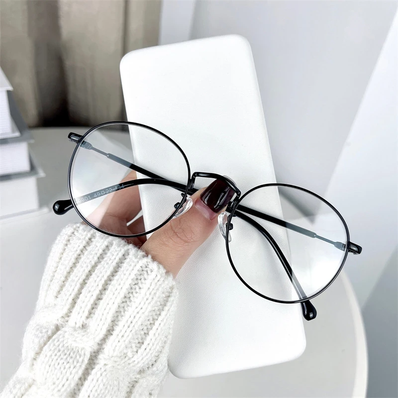 

ZUEE Retro Metal Myopia Glasses for Women Men Fashion Round Frame Transparent Plain Glasses Anti Eyestrain Optical Eyeglasses