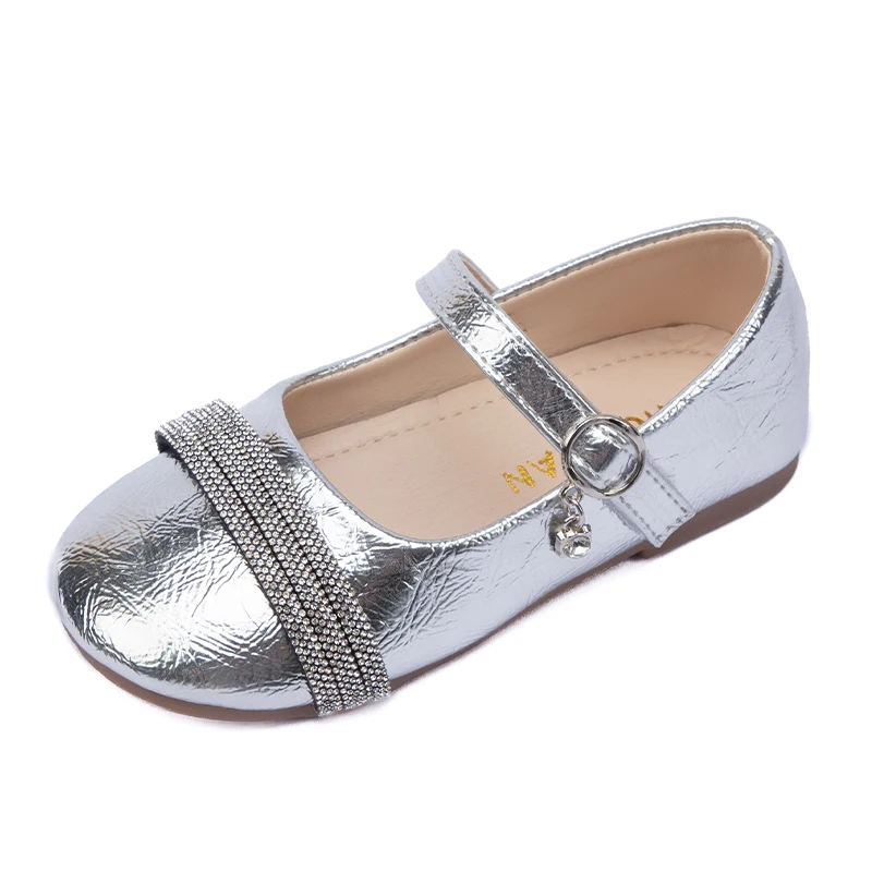 oruj płaskie buty dziewczęce Miękka podeszwa Temperament Dziecięce księżniczki z zawieszką 2024 Nowe eleganckie dziecięce do tańca Elegancka