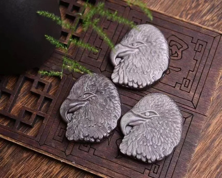 

Прямая поставка, натуральный Серебряный обсидиан, резной кристалл, фигурка орла в виде животного, кварцевые Исцеляющие кристаллы, арт-подар...